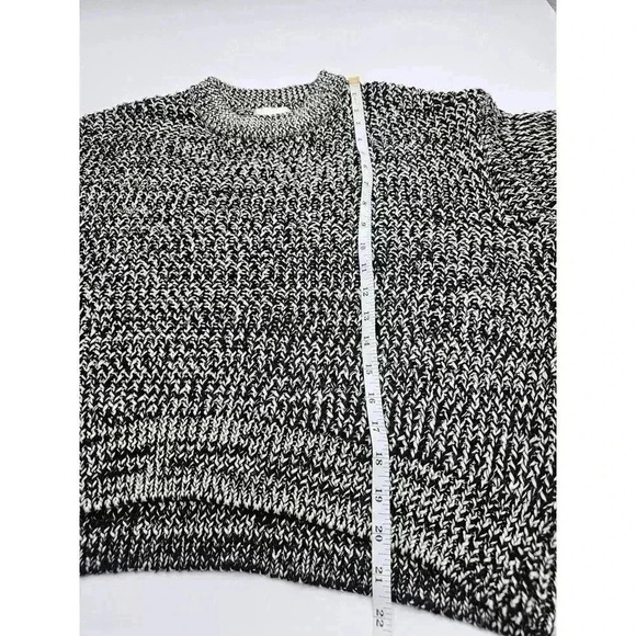 H&M Women's Size S Black and White Oversized Cropped Sweater - Picture 6 of 6